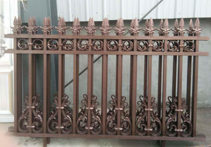 如何對山東鋁藝護欄進行日常保養維護工作？